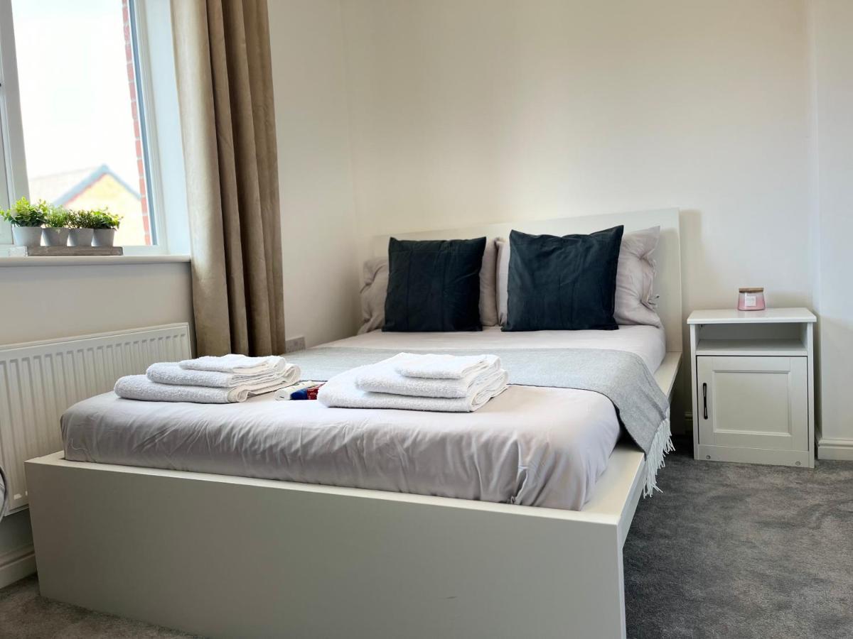 New Ollerton Parkgate Rest Apartment Bagian luar foto